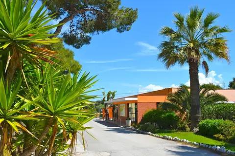 Holacamp Sitges Garrofer in Sitges — foto 11