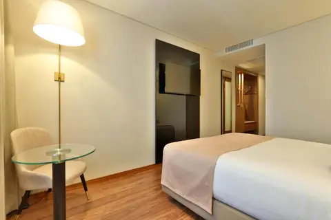 Turim Iberia Hotel in Lissabon — foto 22