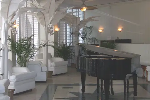 Bellwether Beach Resort in St. Pete Beach