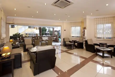 Remi Hotel in Cleopatra beach — foto 19