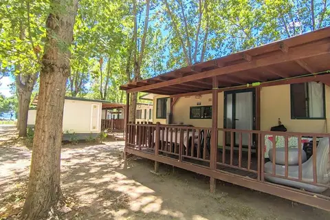 Camping Village Punta Navaccia in Tuoro Sul Trasimeno — foto 9