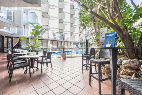 Alua Sun Lago Rojo in Torremolinos — foto 16