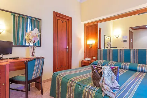 RH Hotel Lux in Rome, foto 19