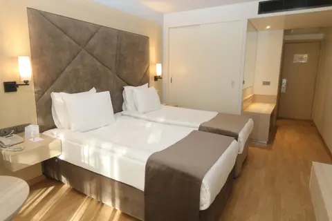 Altin Yunus Resort & Thermal Hotel in Çeşme — foto 11