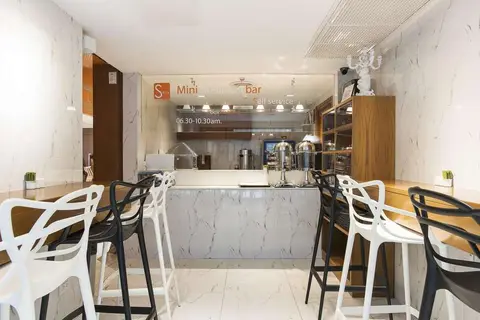 S Box Sukhumvit Hotel in Bangkok — foto 7