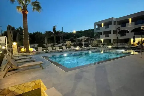 Remezzo Studios & Apartments in Ammoudi — foto 3