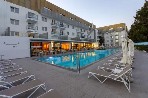Anemi Hotel & Suites in Paphos — foto 11