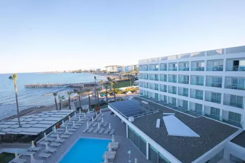 Evalena Beach Hotel in Παραλίμνι — foto 13