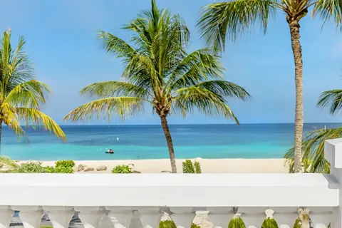 Amsterdam Manor Beach Resort in Bubali — foto 18