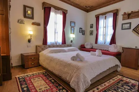 Hotel Bineri in Gjirokastra — foto 8