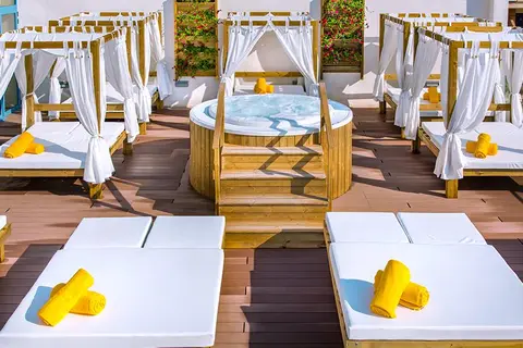 Hotel Alhambra in Santa Susanna — foto 2
