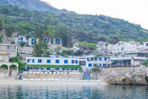 Beach Hotel Croatia in Podgora