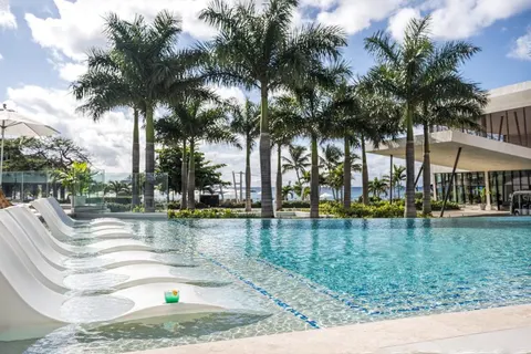 Sonesta Maho Beach Resort & Spa in Lowlands — foto 4