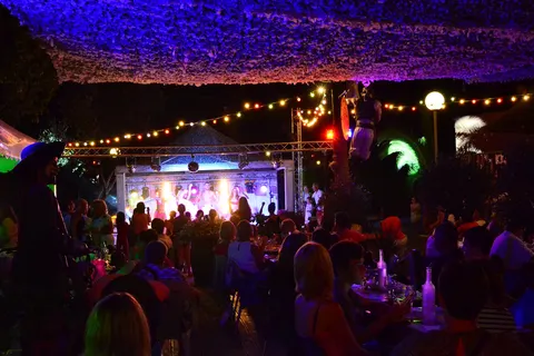 Camping Domaine Sainte Véziane foto 23