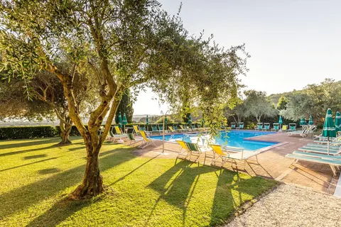 Relais Borgo Torale in Tuoro sul Trasimeno — foto 6
