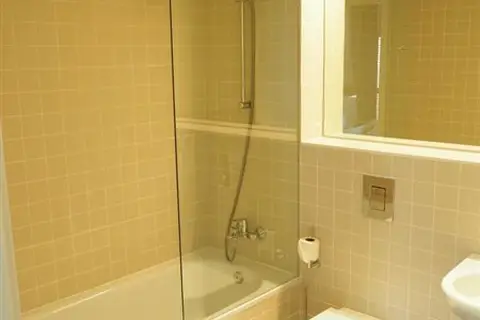 easyHotel Barcelona Fira in Barcelona — foto 16