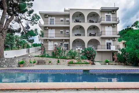 Villa Albanis in Agia Paraskevi