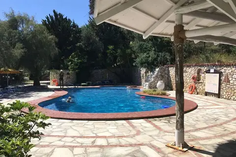 Vassilias Beach in Αχλαδιάς