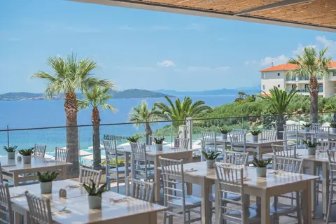 Akrathos Beach Hotel in Ουρανούπολη — foto 7