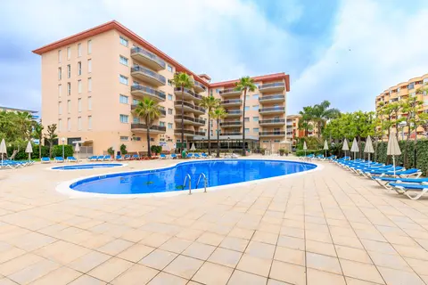 Rentalmar Pineda Suites in Vila-seca