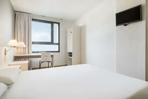 Hotel ILUNION Valencia 3 in Valencia — foto 3