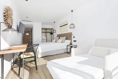 Hotel Sa Clau by Mambo in Sant Antoni de Portmany — foto 21