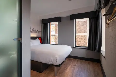 easyHotel Dublin City Centre in Dublin — foto 18