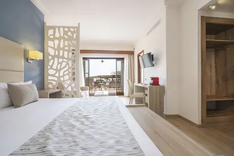 Pierre & Vacances Apartamentos Premium Menorca Binibeca in Sant Lluís — foto 25