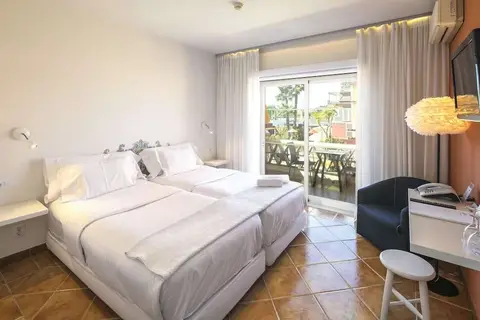 Costa d'Oiro Ambiance Village in Lagos — foto 5