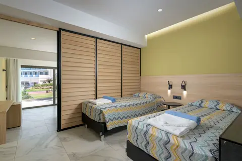 Avra Beach Resort in Ιαλυσός — foto 19