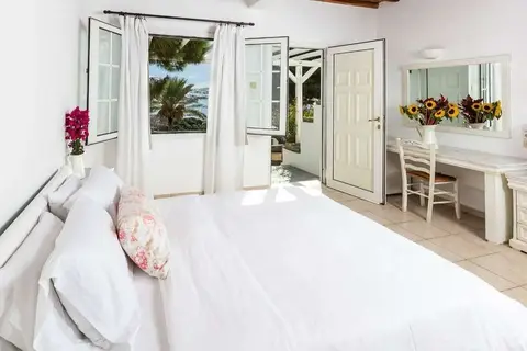 Rhenia Hotel in Τούρλος — foto 3