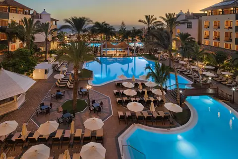 Hotel Gf Gran Costa Adeje in Adeje