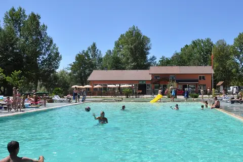 Camping 3 Lacs Du Soleil in Trept