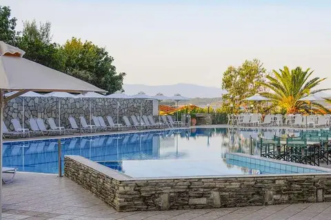 Aristoteles Holiday Resort & Spa in Ουρανούπολη — foto 17