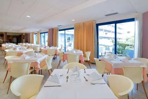 Hotel Piramide Salou in Salou — foto 6