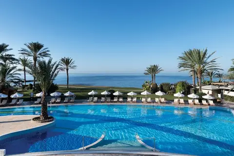 Constantinou Bros Athena Royal Beach Hotel in Γεροσκήπου — foto 25