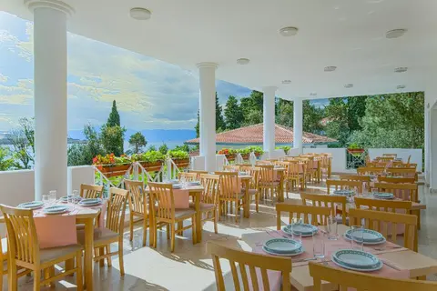 Hotel Delfin in Omišalj — foto 2