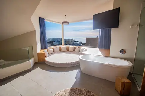 Higueron Hotel Malaga, Curio Collection by Hilton in Fuengirola — foto 16