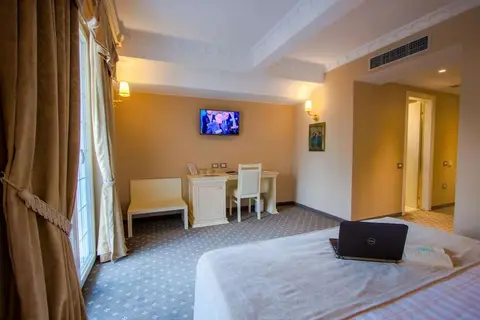 Lot Boutique Hotel in Tirana — foto 3