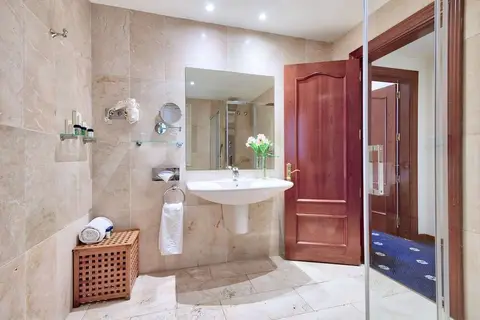 Hotel Roger de Lluria Barcelona in Barcelona — foto 17