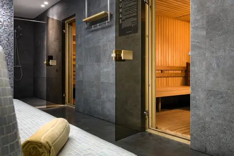 Hotel Astoria in СПА център Ривиера Бийч — foto 11