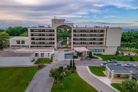 Olympian Bay Grand Resort in Athene
