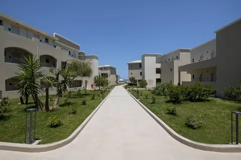 Vantaris Luxury Beach Resort in Dramia — foto 11
