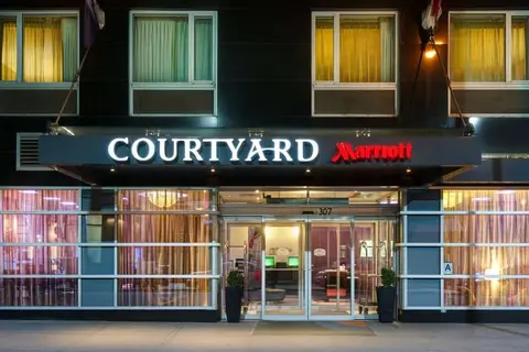 Courtyard New York Times Square West in New York — foto 3