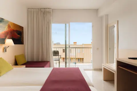 Moon Dreams Coral Beach Hotel in Santa Eulària des Riu — foto 22