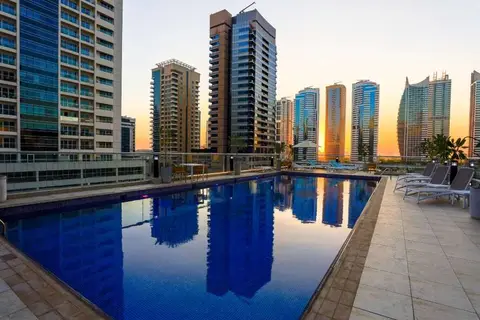 Regency Luxury Suites Dubai Marina in Dolce Vita