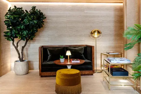 Browns Avenue Hotel in Almada — foto 5