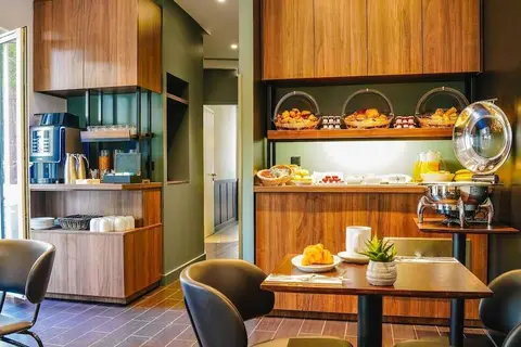 Timhotel Tour Eiffel in Parijs, foto 13