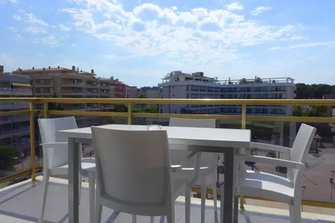 Navarra Suites Apartamentos in Salou — foto 26