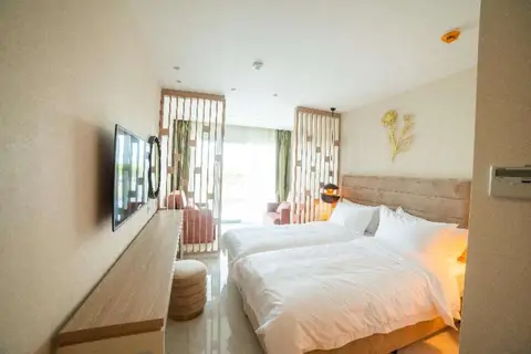 At Herbal Hotel in Παραλίμνι — foto 3